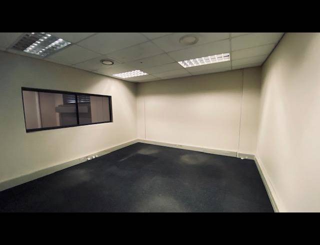 1,600M² WAREHOUSE TO LET IN RIVERHORSE VALLEY
